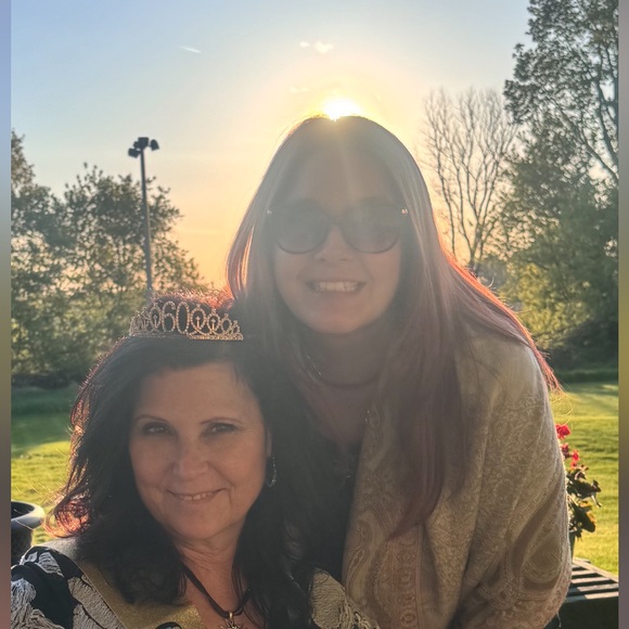 Meet your Posher, Kati - Picture 2 of 9